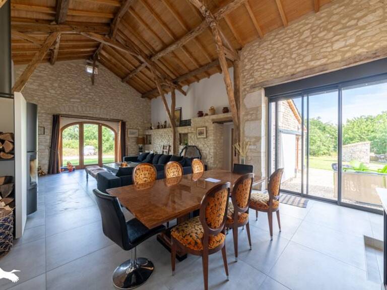 Maison en pierre de 5 pièces principales — photo 1