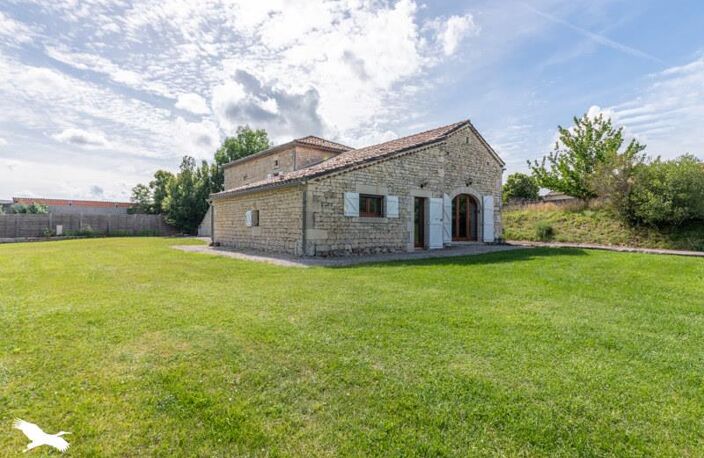 Maison en pierre de 5 pièces principales — photo 2