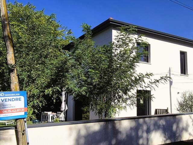 Vente Maison traditionnelle 4 pièces — photo du bien
