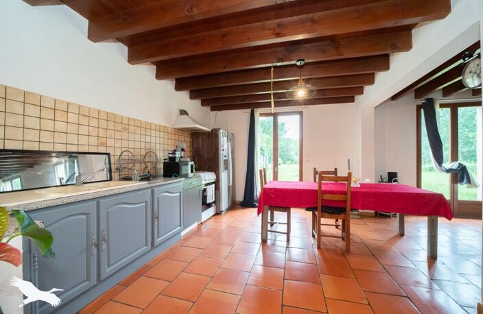 Maison en pierre de 5 pièces principales — photo 2