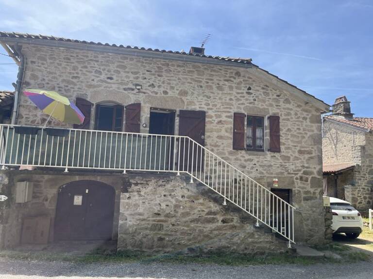 Maison en pierre de 3 pièces principales — photo 1