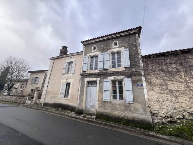 Maison de bourg de 3 pièces principales — photo du bien