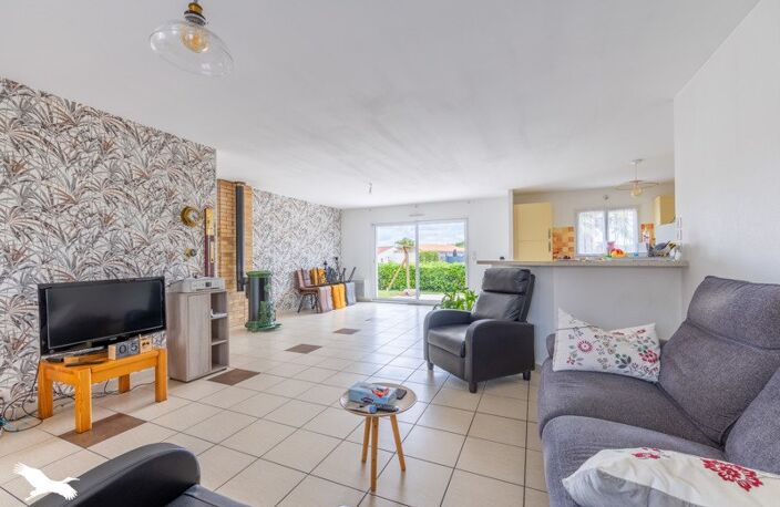 Vente maison 4 pièces 89 m² Saint-Mathurin (85150) — photo 2