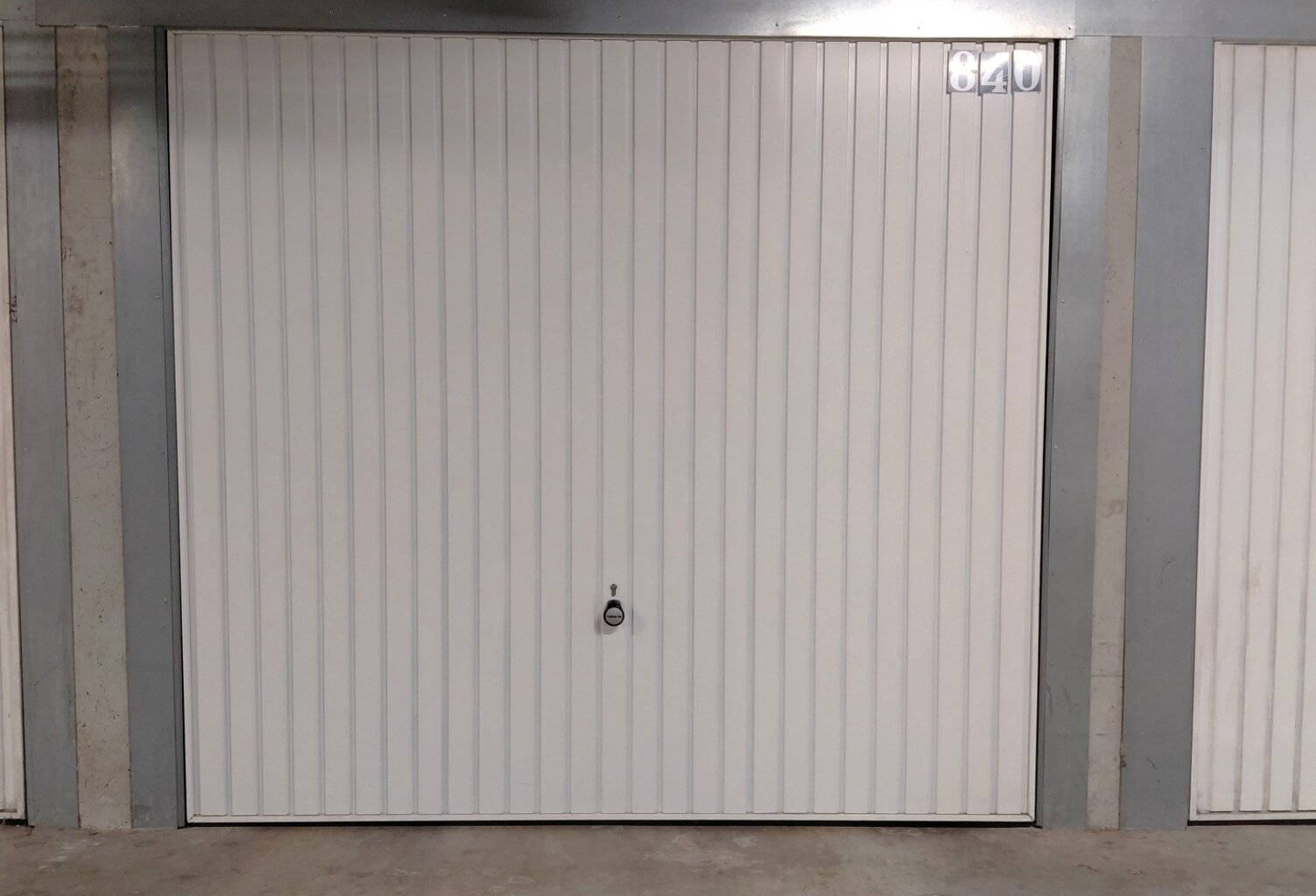 Vente Garage 13 m&sup2; — photo 1