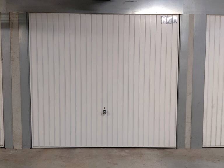 Vente Garage 13 m&sup2; — photo 1