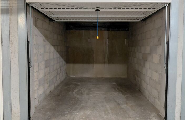 Vente Garage 13 m&sup2; — photo 2