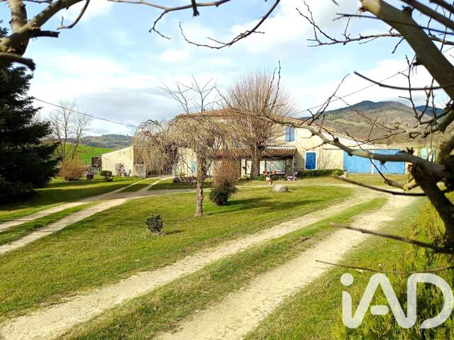 Vente Maison de campagne 8 pièces — photo du bien