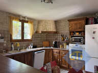 Maison de plain-pied 4 chambres avec piscine et grand garage — photo 4