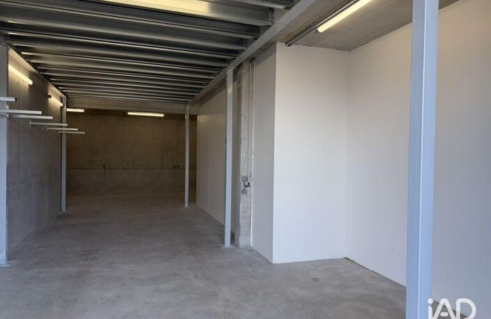 Location Local d'activités 650 m&sup2; — photo 2