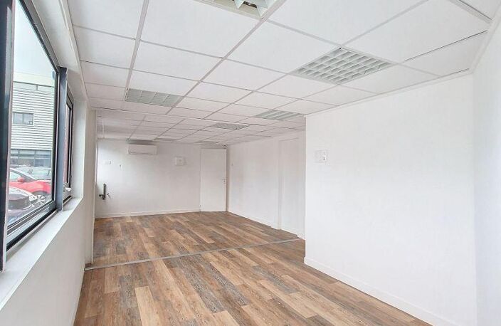 Location Bureaux 32 m&sup2; — photo 2