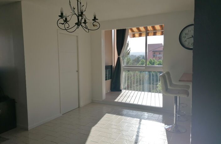APPARTEMENT 4 PIECES - 85 M2 - AIX EN PROVENCE — photo 2