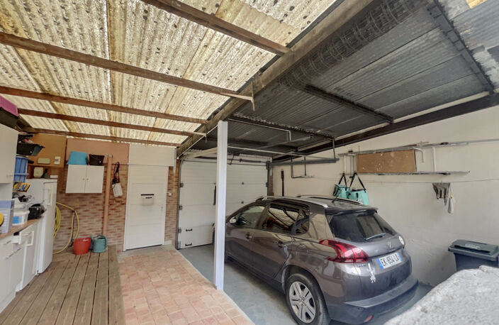 EN EXCLUSIVITE MAISON AVEC COUR ET GARAGE A REIMS — photo 2