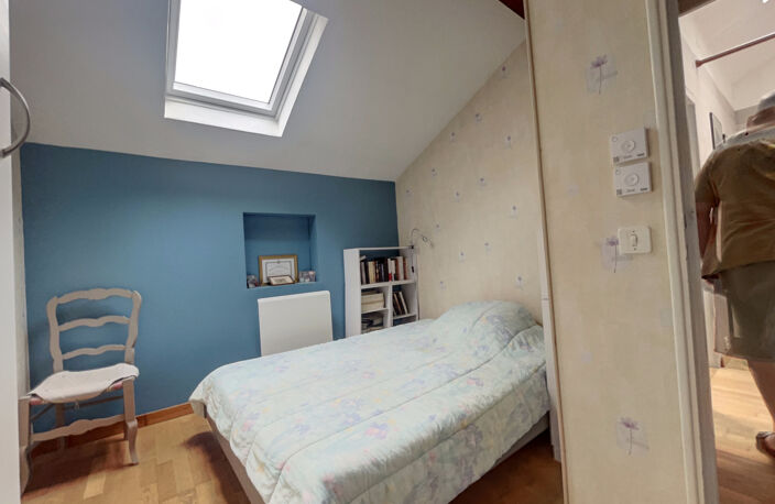 EN EXCLUSIVITE MAISON AVEC COUR ET GARAGE A REIMS — photo 5