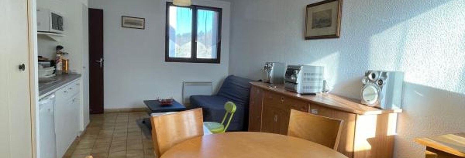 Appartement 1 Pièce 24 m² à louer à Gréoux-les-Bains (04800)