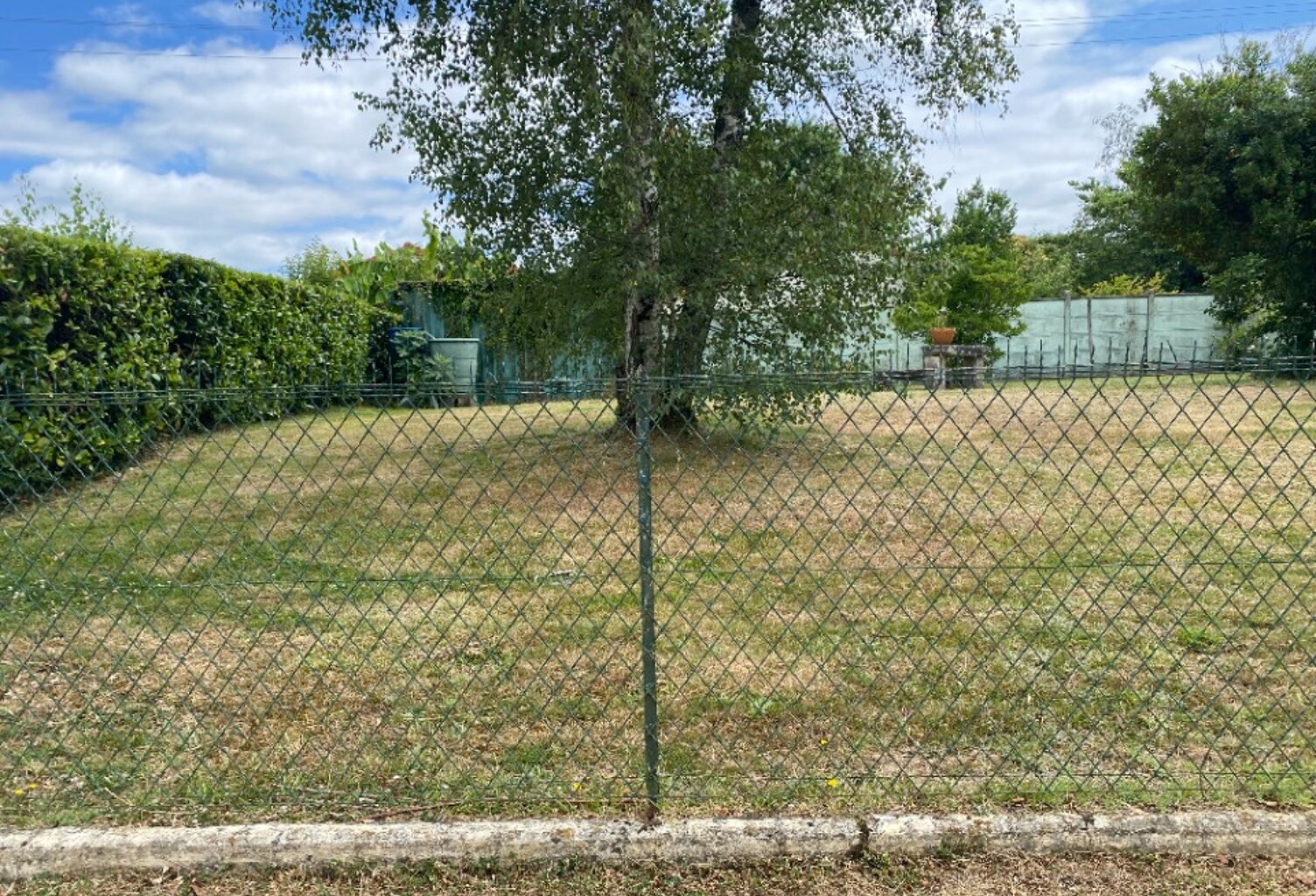 Terrain à bâtir à Madirac (33670) — photo 1