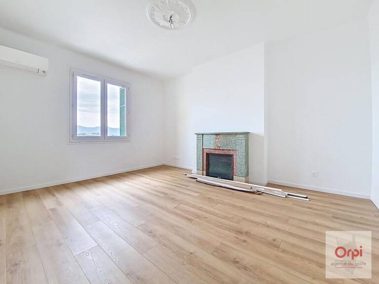 Appartement T4 À Louer — photo 1
