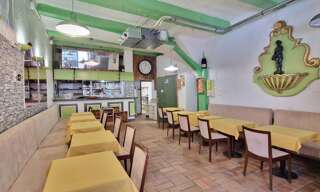 Commerce  75 m² à louer à Cannes (06400)