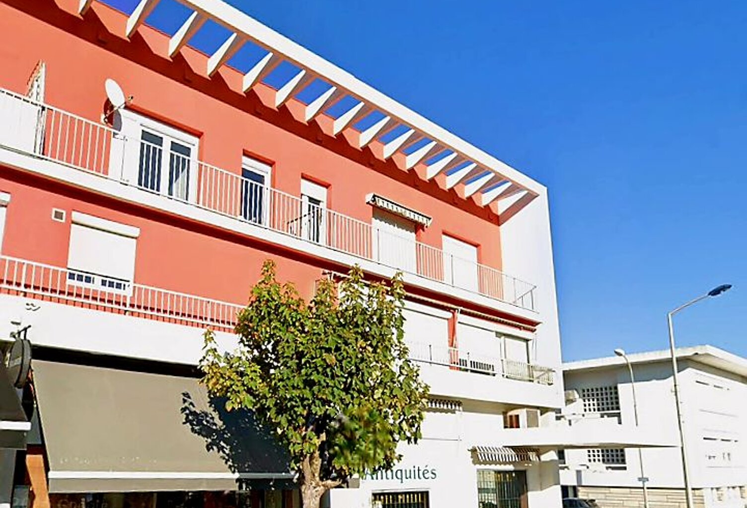 ✨ Rare à Royan – T1 Bis rénové en plein centre-ville — photo 1