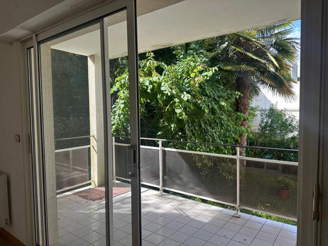 Appartement À Vendre — photo du bien