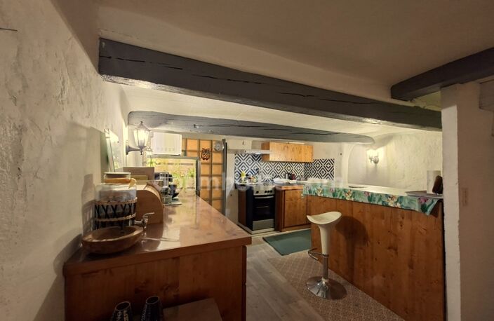   Idéal Artisan ou Profession Libérale : Immeuble Mixte en Plein Cœur de DIGNE LES BAINS (04) — photo 4