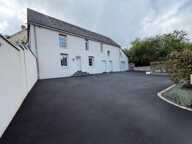   EXCLUSIVITÉ – MAISON RÉNOVÉE AVEC DÉPENDANCES, GARAGE ET JARDIN CLOS – LOZON (50) — photo 2