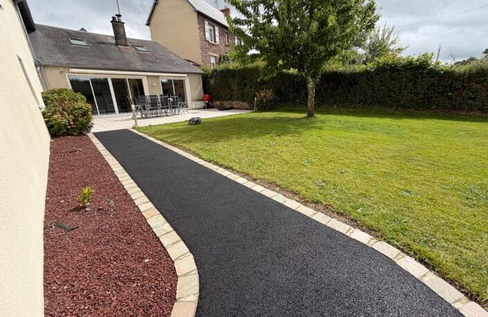 🏡 EXCLUSIVITÉ – MAISON RÉNOVÉE AVEC DÉPENDANCES, GARAGE ET JARDIN CLOS – LOZON (50) — photo 3