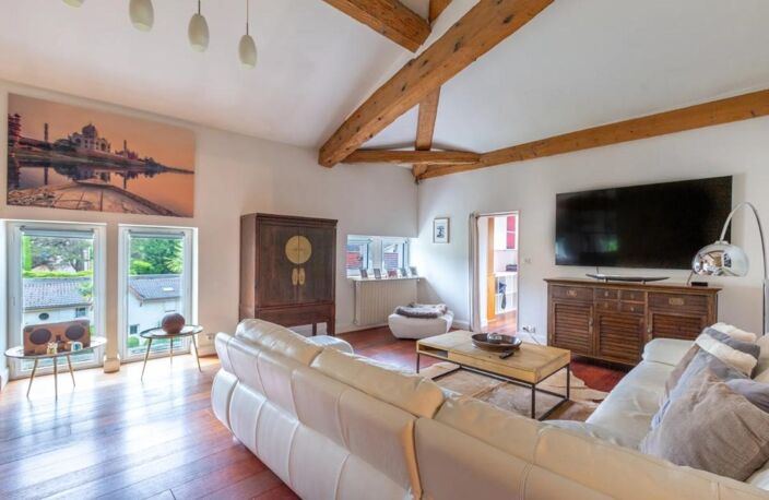 Appartement de caractère T4 de 125 m² à Collonges-au-Mont-d'Or — photo 2