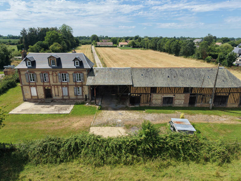 Corps de ferme avec 3,7 hectares de terrain — photo 1
