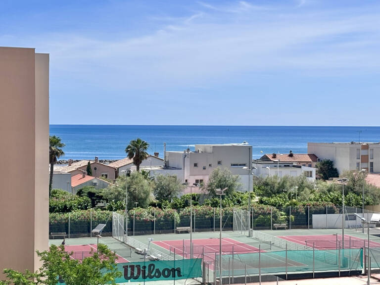 CARNON PLAGE : T2 vue mer à 50m de la plage. — photo 1