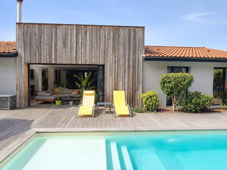 Maison à vendre 7 pièces MARTIGNAS SUR JALLE (33) — photo 1