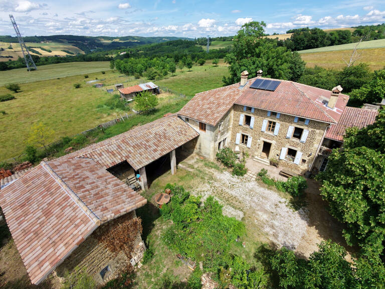 ALBON – Propriété 356 m² sur 2,8 hectares – Chevaux, activité agricole ou projet familial — photo 1