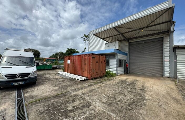 Magnifique HANGAR  de 500 m2 plus annexes avec parking béton à SOULA — photo 5