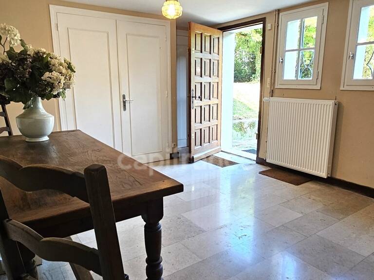 Maison d’Architecte avec grand jardin et sous sol complet- Mesnay / Arbois (39600) — photo 1