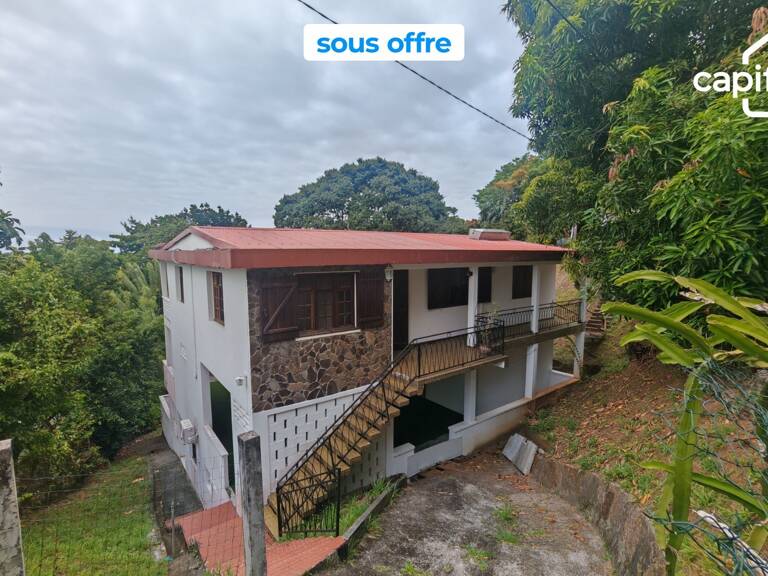Maison à vendre au Marigot (97225) proche du centre ville — photo 1