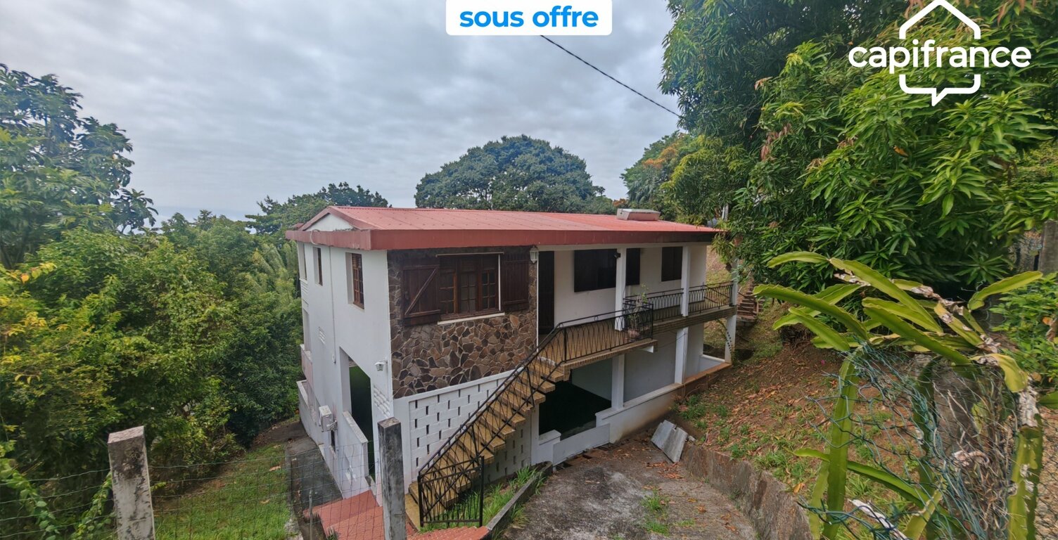 Maison à vendre au Marigot (97225) proche du centre ville — photo 1