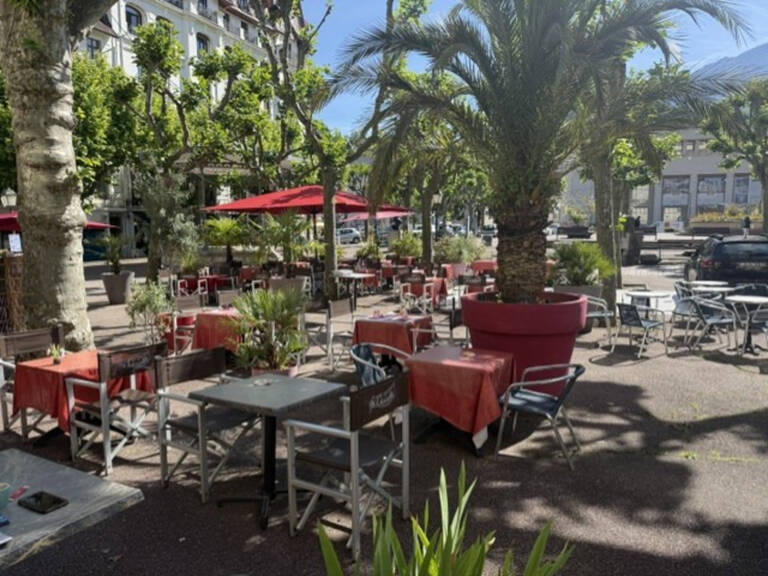 AIX LES BAINS (73) Restaurant Centre Ville, Grande Terrasse — photo 1