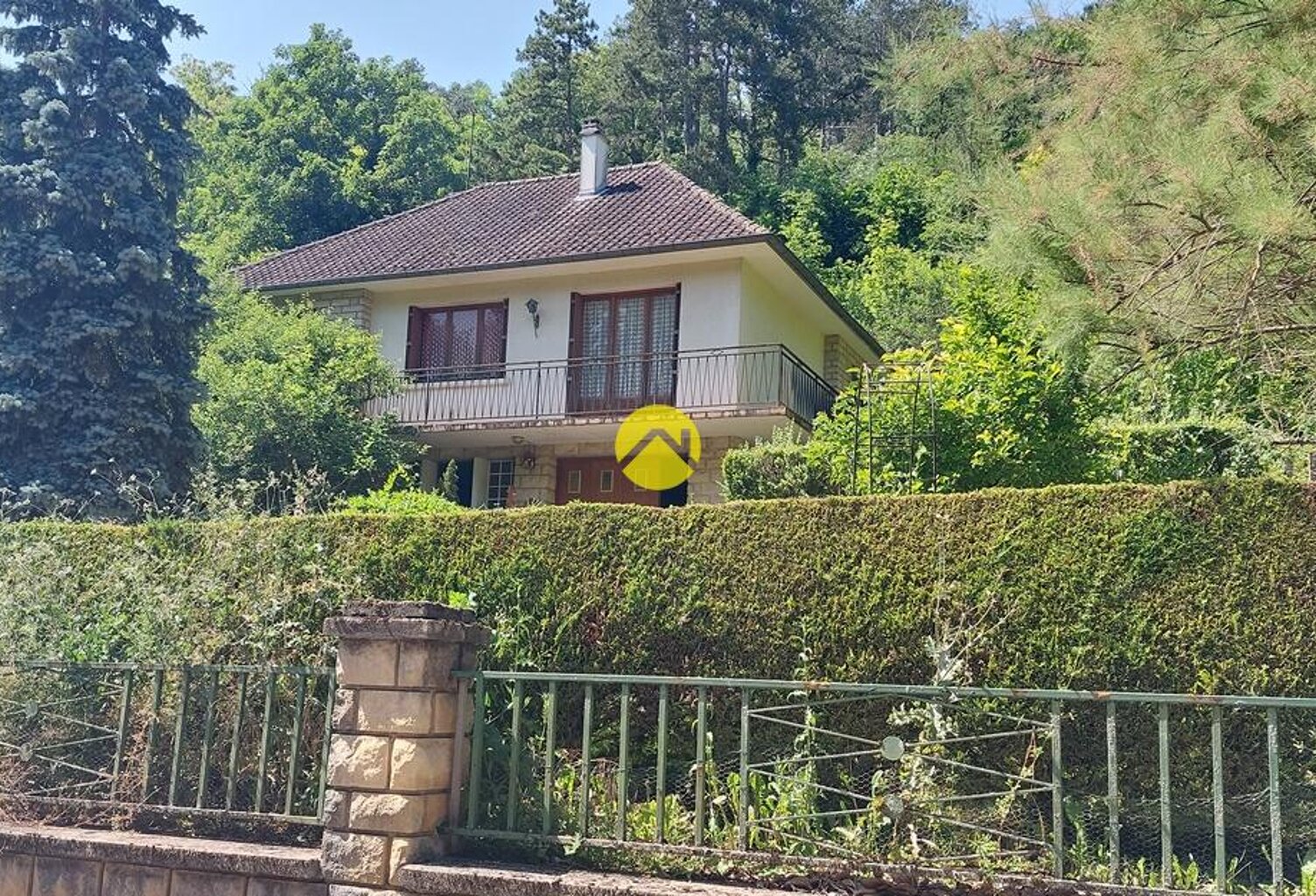 PAVILLON A RAFRAÎCHIR AVEC TERRAIN — photo 1