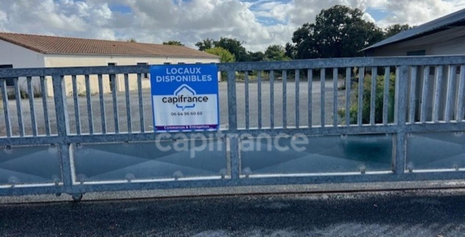 A PROXIMITÉ DE SAINTES (17100) Ensemble immobilier  à vendre — photo 1