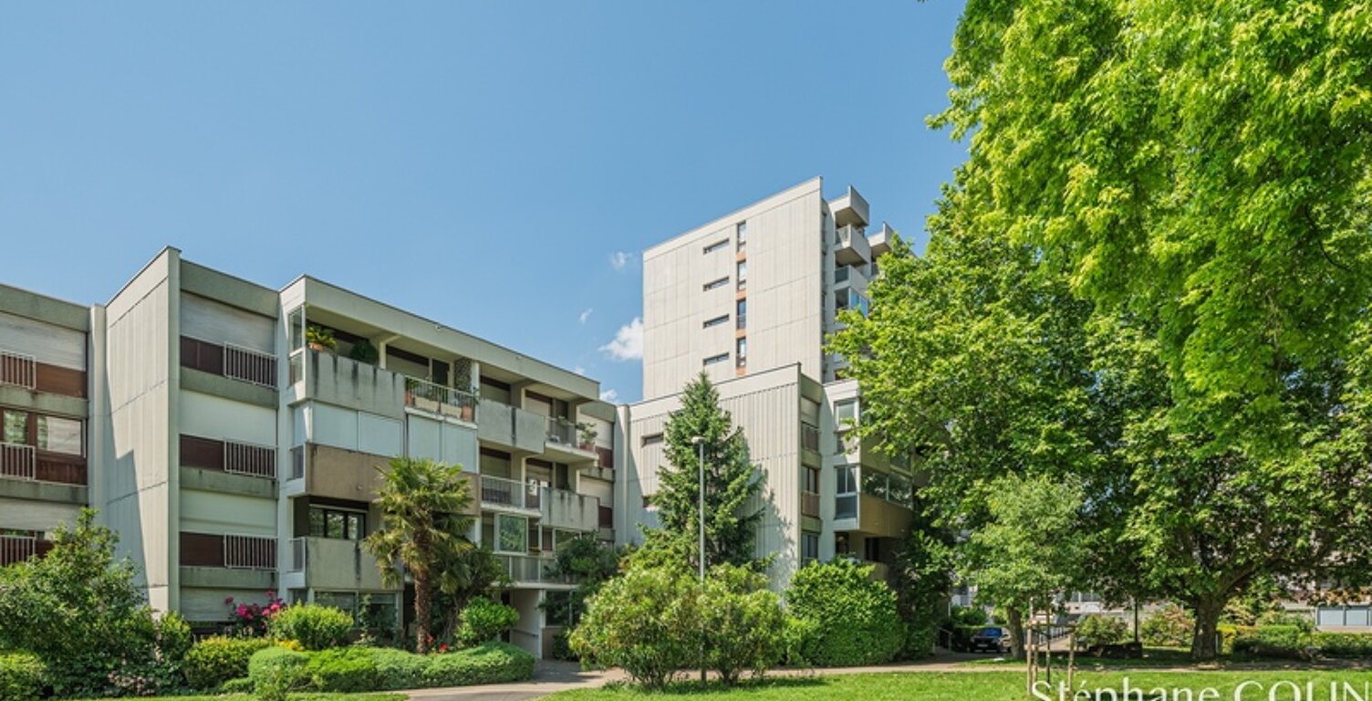 Appartement à vendre 5 pièces ECHIROLLES (38) — photo 1