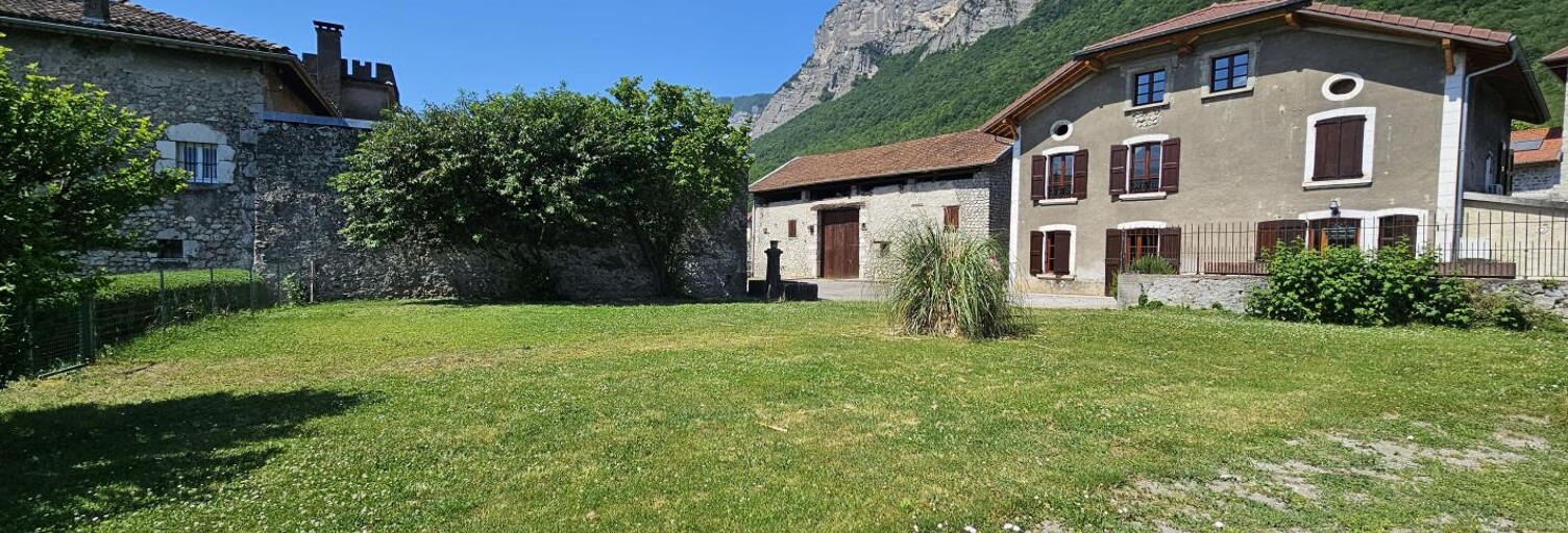 Maison 6 Pièces 168 m² à louer à Lumbin (38660)