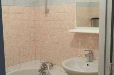 Appartement 3 pièces 700 €