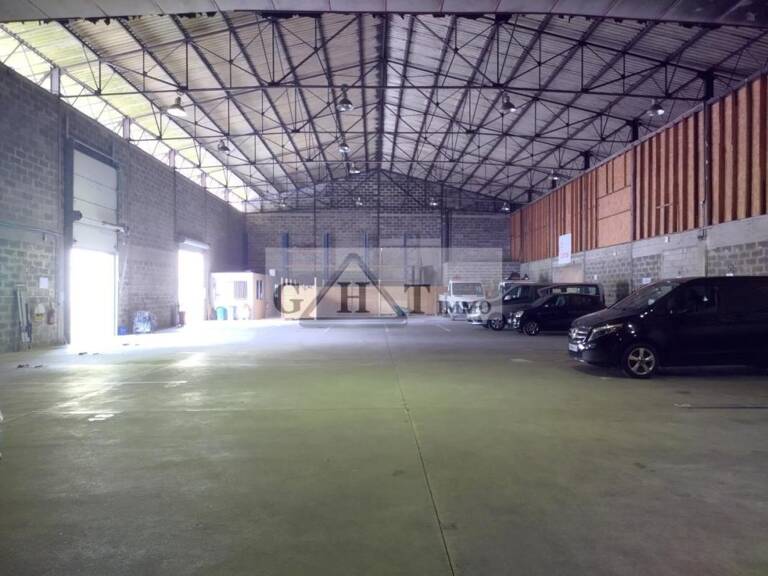 ENTREPOT 400M2 A LOUER GUIBEVILLE — photo 1