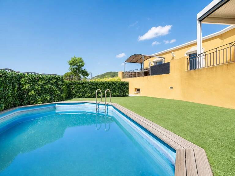 Maison de 6 pièces de 140 m² à Bouc-Bel-Air — photo 1