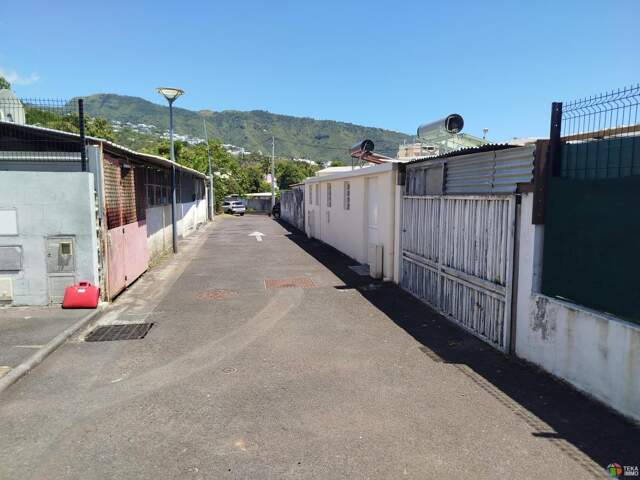 TEKA IMMO VOUS PROPOSE MAISON F4 LOUEE SUR ST DENIS AUX CAMELIAS, ILE DE LA REUNION — photo du bien