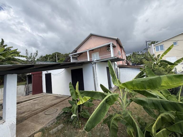 À vendre   Ensemble immobilier situé à Saint Denis — photo 1