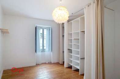 Appartement 3 pièces 990 €