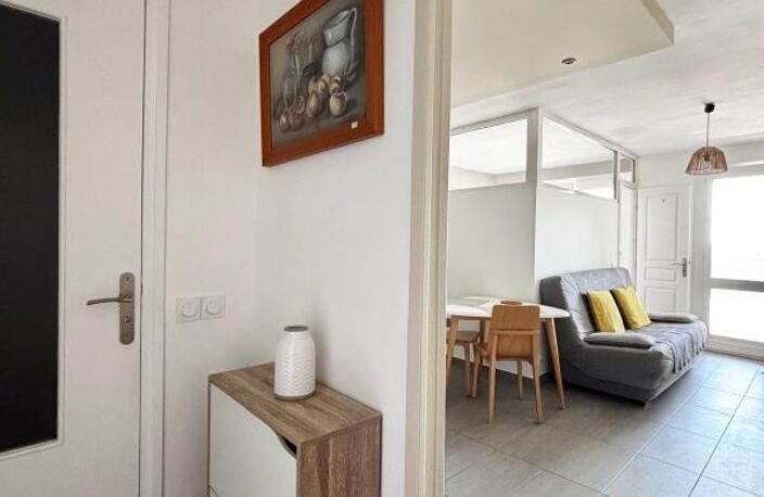 Appartement T2 avec loggia, cave, parking et vue étang — photo 2