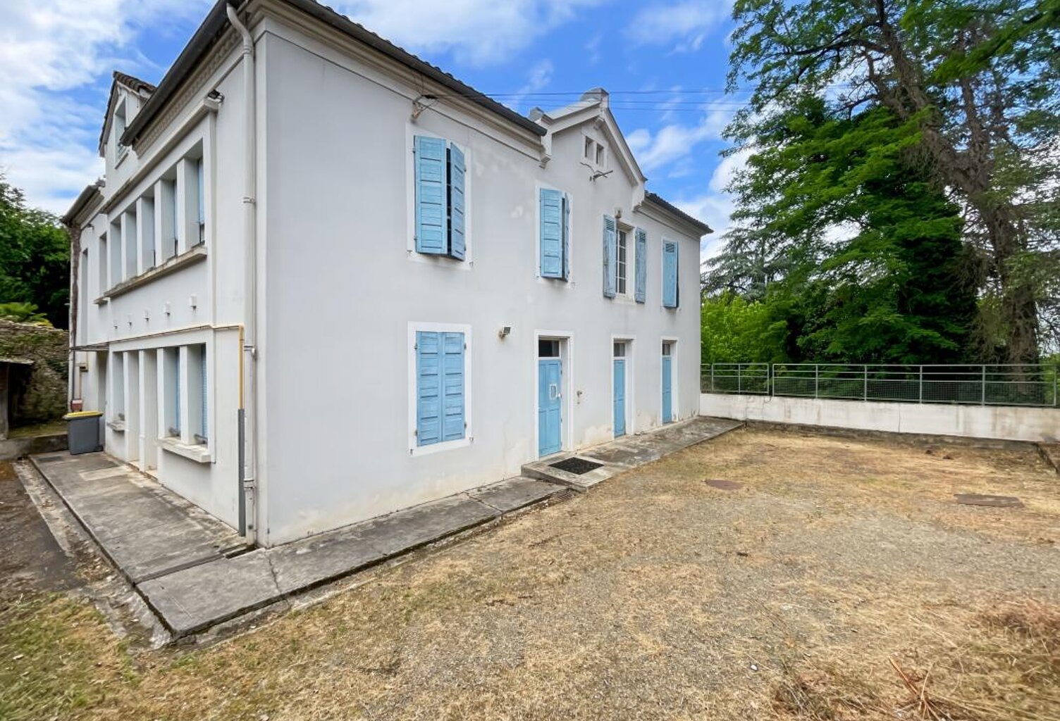 Immeuble de 386m2 — photo 1