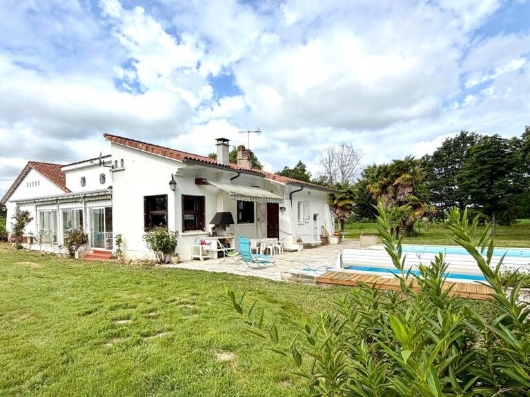 Maison À Vendre avec piscine - terrain 15000m² — photo 1