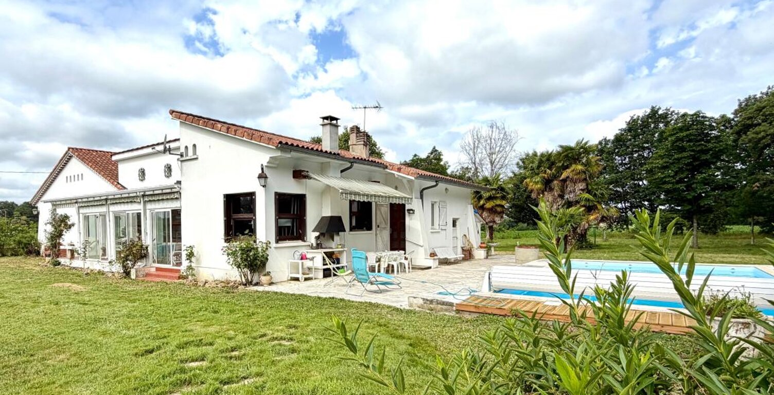 Maison À Vendre avec piscine - terrain 15000m² — photo 1